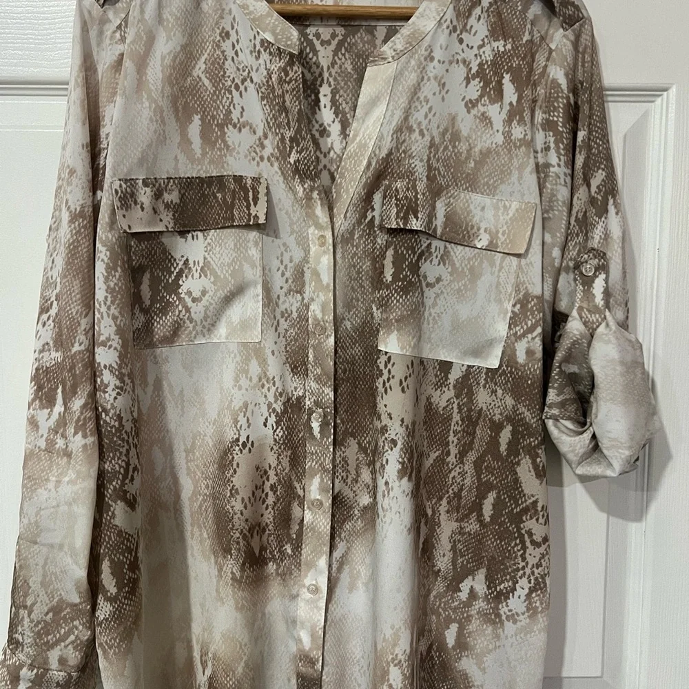 Calvin Klein Soft Python Print Top - Picture 2 of 7